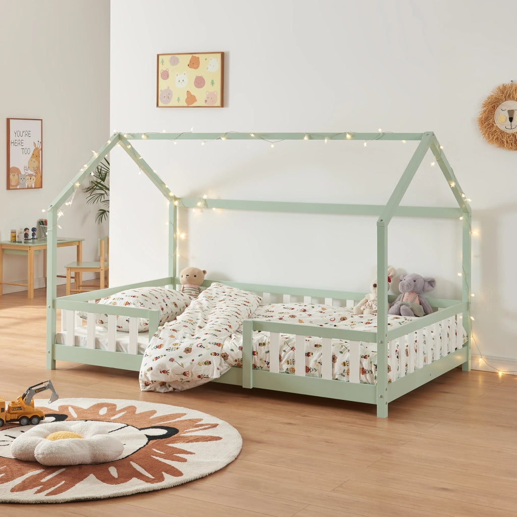 Letto per Cameretta Sisimiut a Forma di Casetta 120x200 cm Verde / Bianco [en.casa]