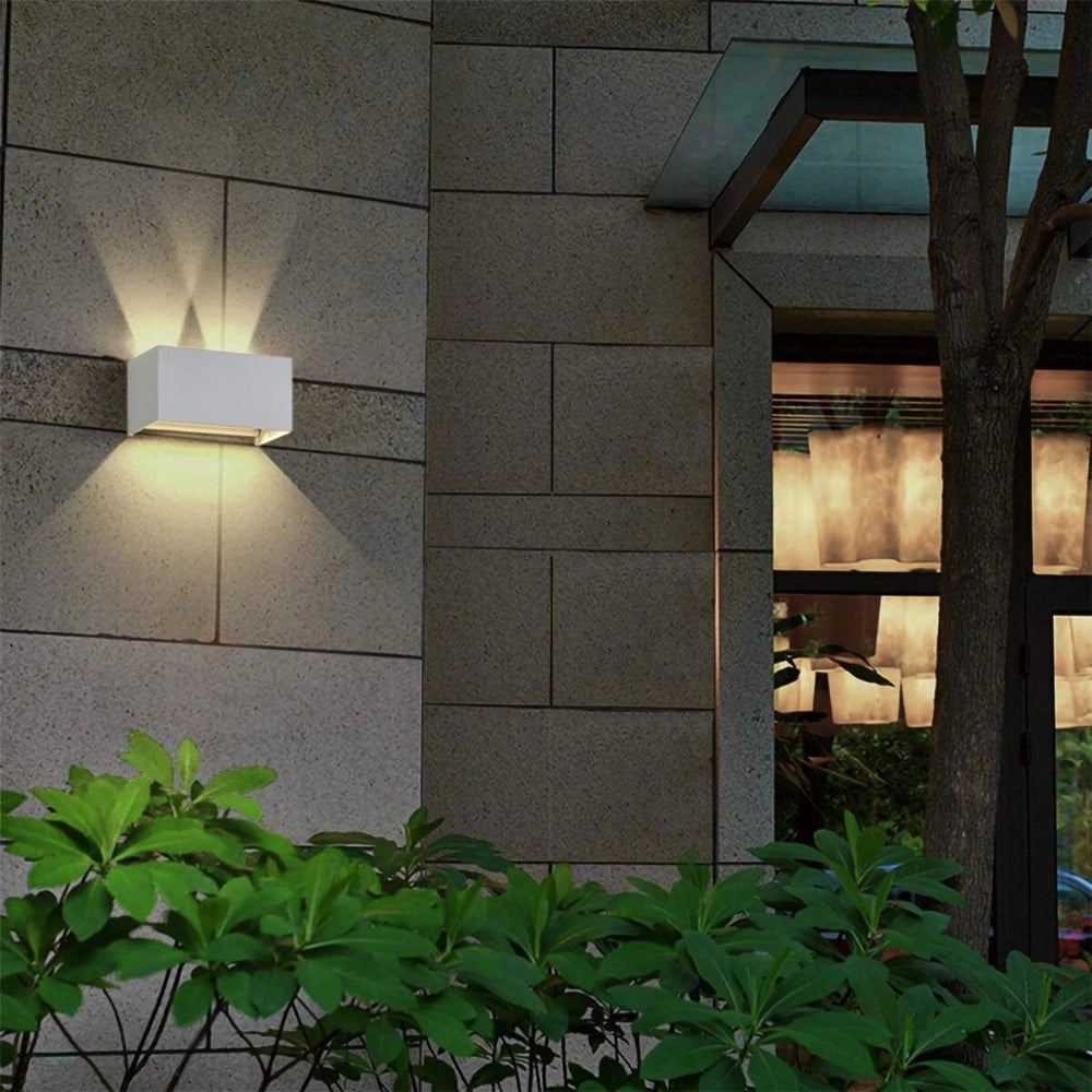 Applique LED rettangolare da Esterno 24W Fascio Luminoso Regolabile sopra e sotto IP65 luce naturale 4000K