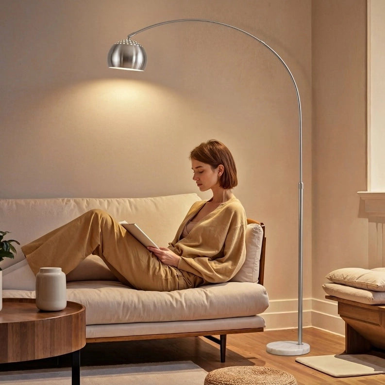 Lampada da terra arcuata argento con base in marmo, 167 cm