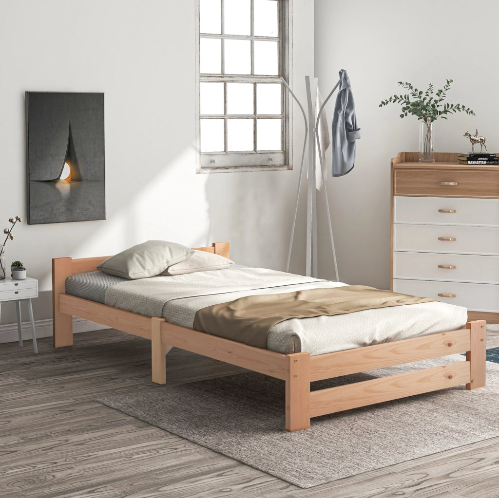 Letto singolo 90x200 cm in legno massello di pino; colore naturale