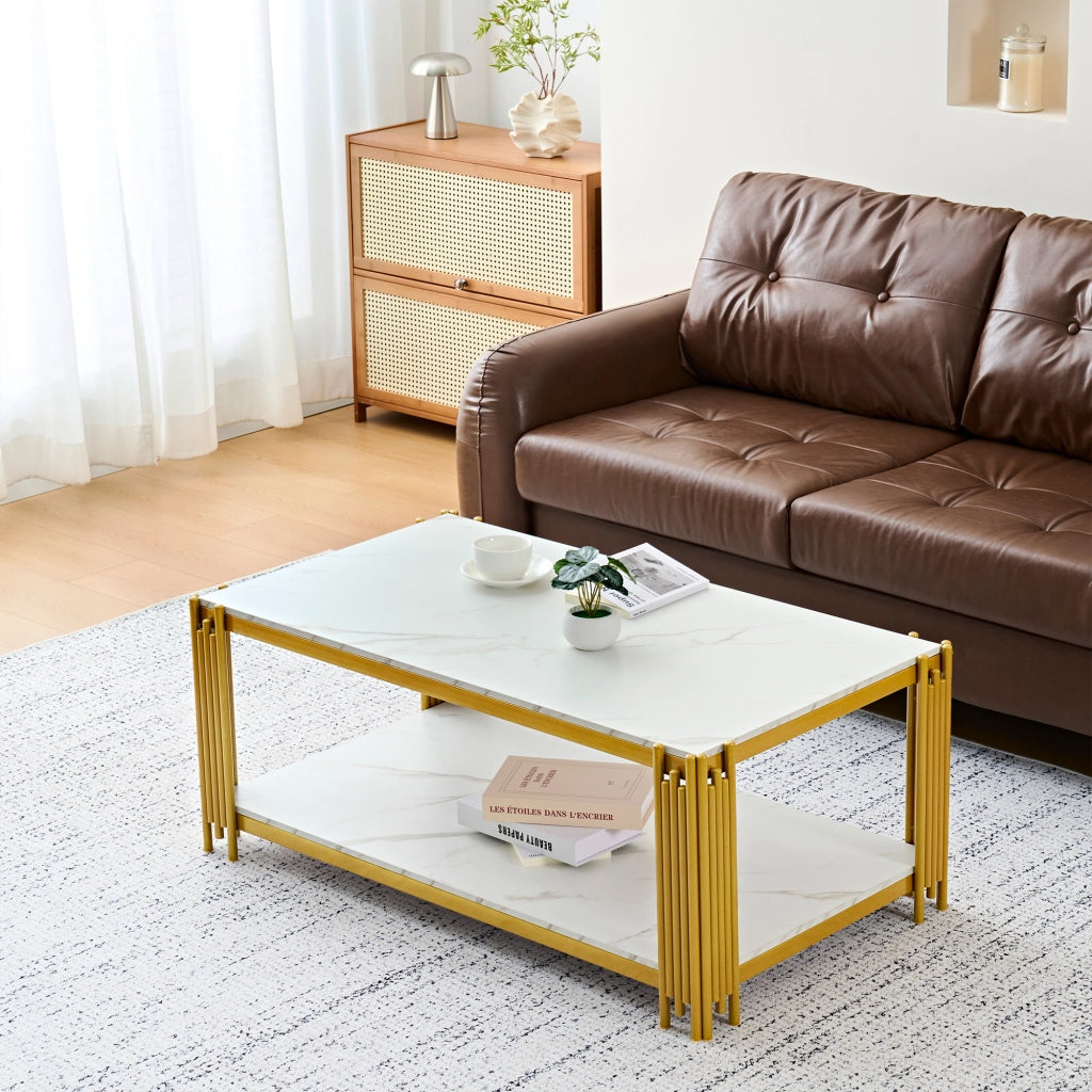 Tavolino da caffè rettangolare moderno con doppi ripiani, struttura in MDF e metallo, bianco/oro