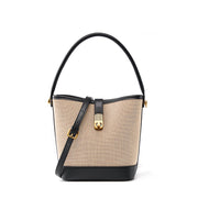 Borsa a mano da donna in vera pelle, modello a tracolla, nera.