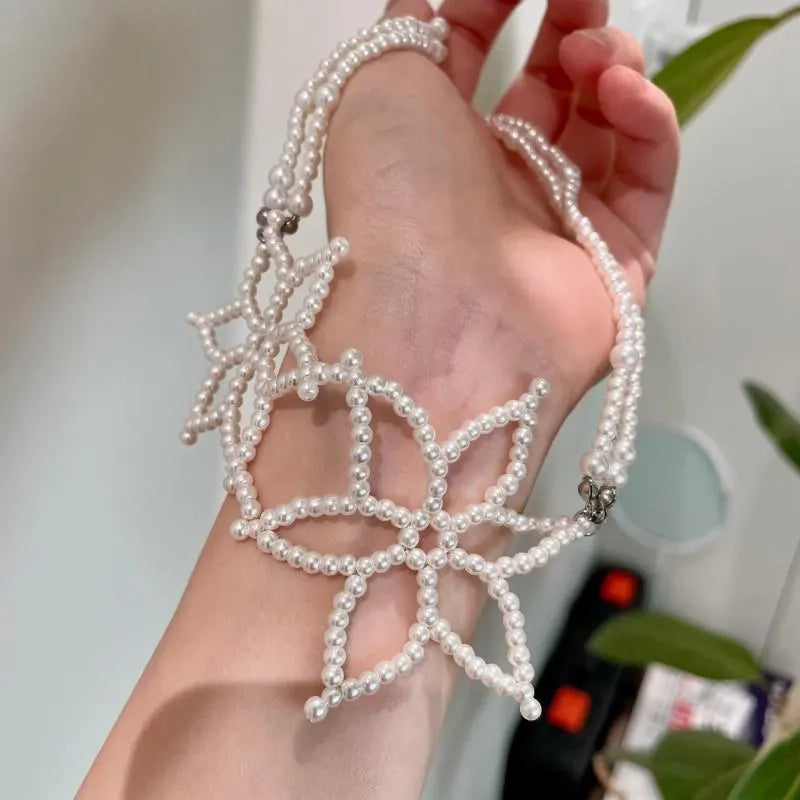 Collana con fiore di perle intrecciato a mano, regalo di Natale o di compleanno.