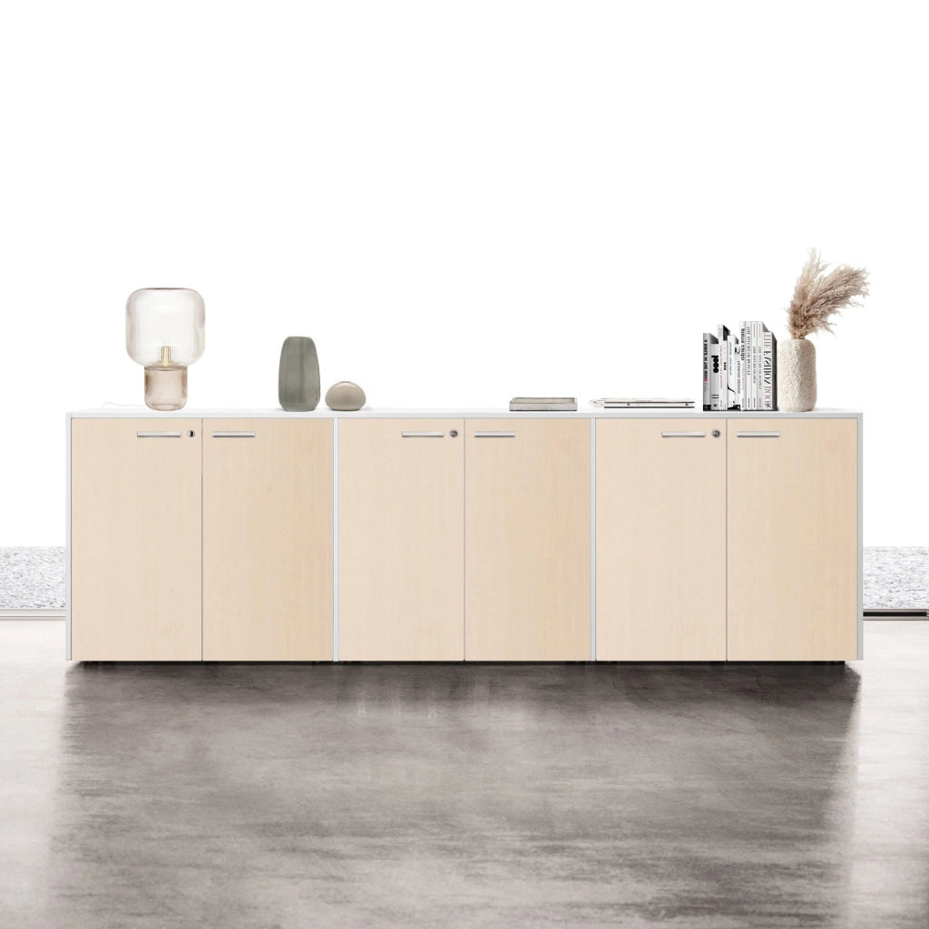 Contenitore ufficio con struttura colore grigio e ante battenti in melaminico cm. 270x43x87h