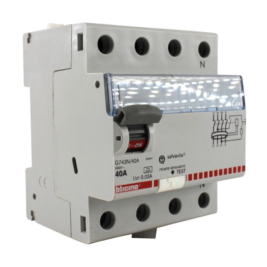 Differenziale puro 0,03A 4 moduli classe A 40A Bticino