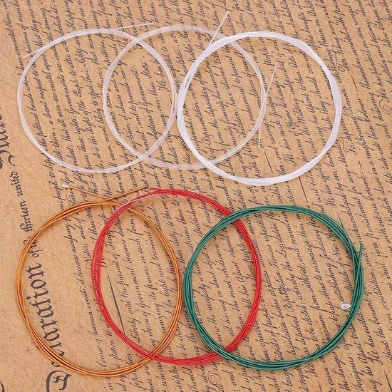 6 corde nylon classiche per chitarra acustica - tensione standard.