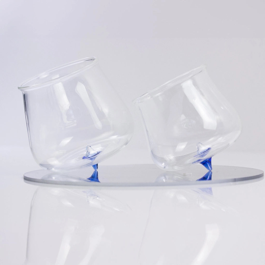 Pirolo Set 6 Bicchieri Junior Blu in Vetro Borosilicato - Design a Trottola Ruotante con Base Obliqua - Eleganti Tumbler per Uso Quotidiano e Decor