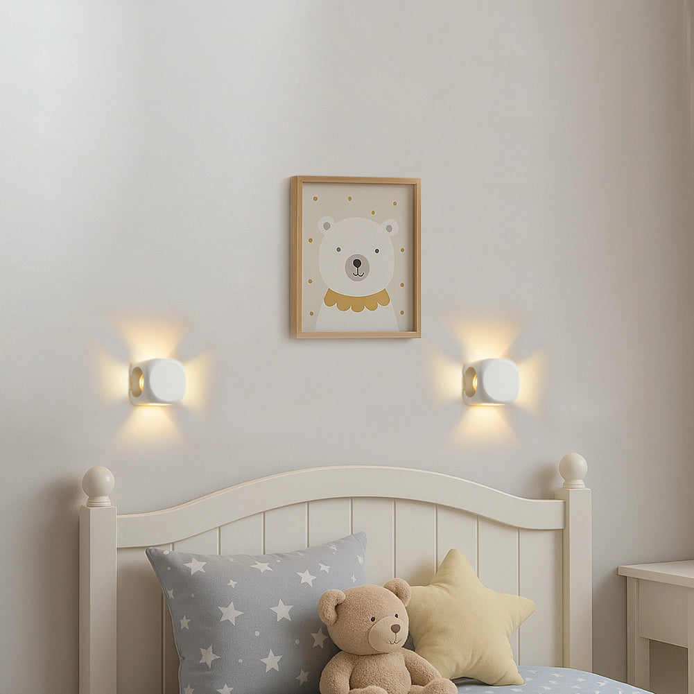 Set 2 Applique da Muro 4 Led Lampada a Parete Bianca Luce Bianco Caldo 6x6x5cm
