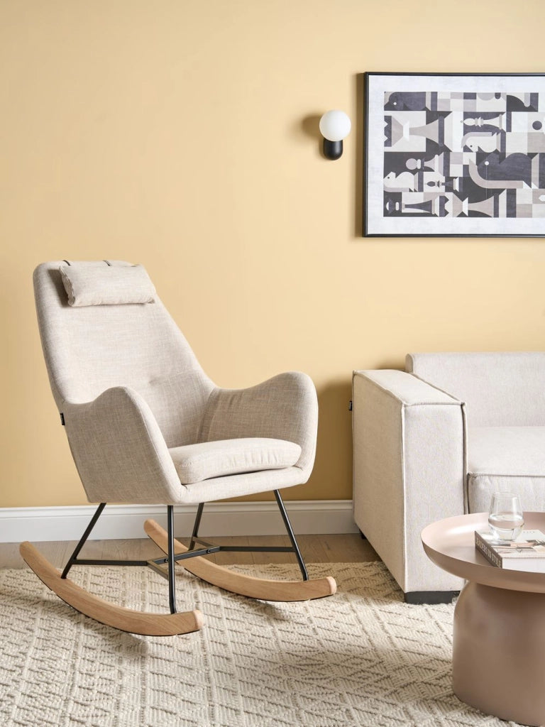 Sedia A Dondolo Tessuto Beige Gambe In Metallo Pattini In Legno Moderni