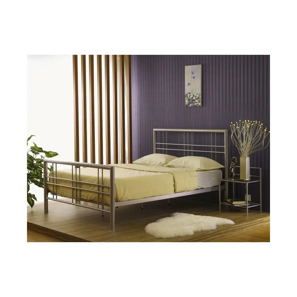Letto PAXOS 160x200 cm in metallo colore grigio argento con rete a doghe.