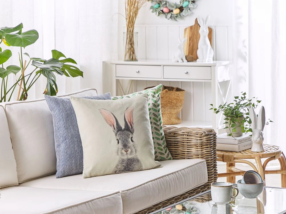 Set di 2 cuscini in cotone grigio talpa con stampe di animale quadrati 45 x 45 cm con inserto decorazioni pasquali decorativi