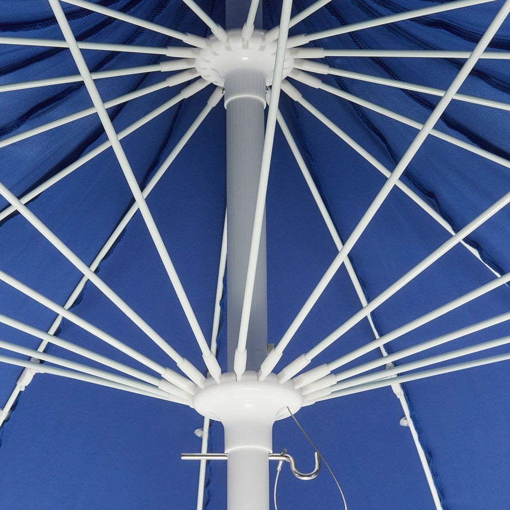 Ombrellone da giardino in tessuto poliestere blu con palo in alluminio bianco ⌀ 245 cm Elegante e moderno