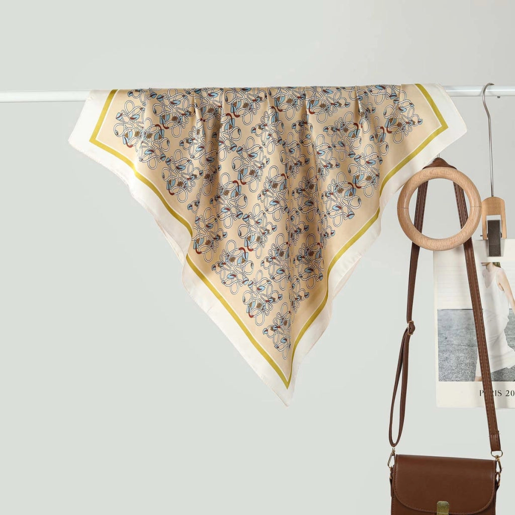 Nuova sciarpa quadrata da donna in seta da 70 cm: alla moda e versatile.
