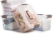 Set di 4 contenitori di archiviazione da 8 litri con coperchio, scatole di plastica, archiviazione, scatole a pile, scatole a pile trasparenti con maniglia, estremamente robusto grazie alla struttura di fondo rinforzata, 31 cm x 22,5 cm x 19,5