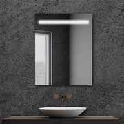 Specchio bagno 50x70 cm con fascia LED superiore bianco naturale