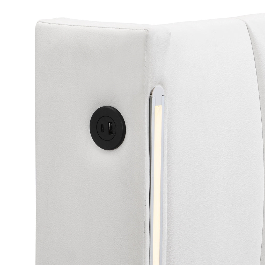 Letto imbottito 140x200 cm con LED; USB e contenitore; testiera regolabile in PU bianco