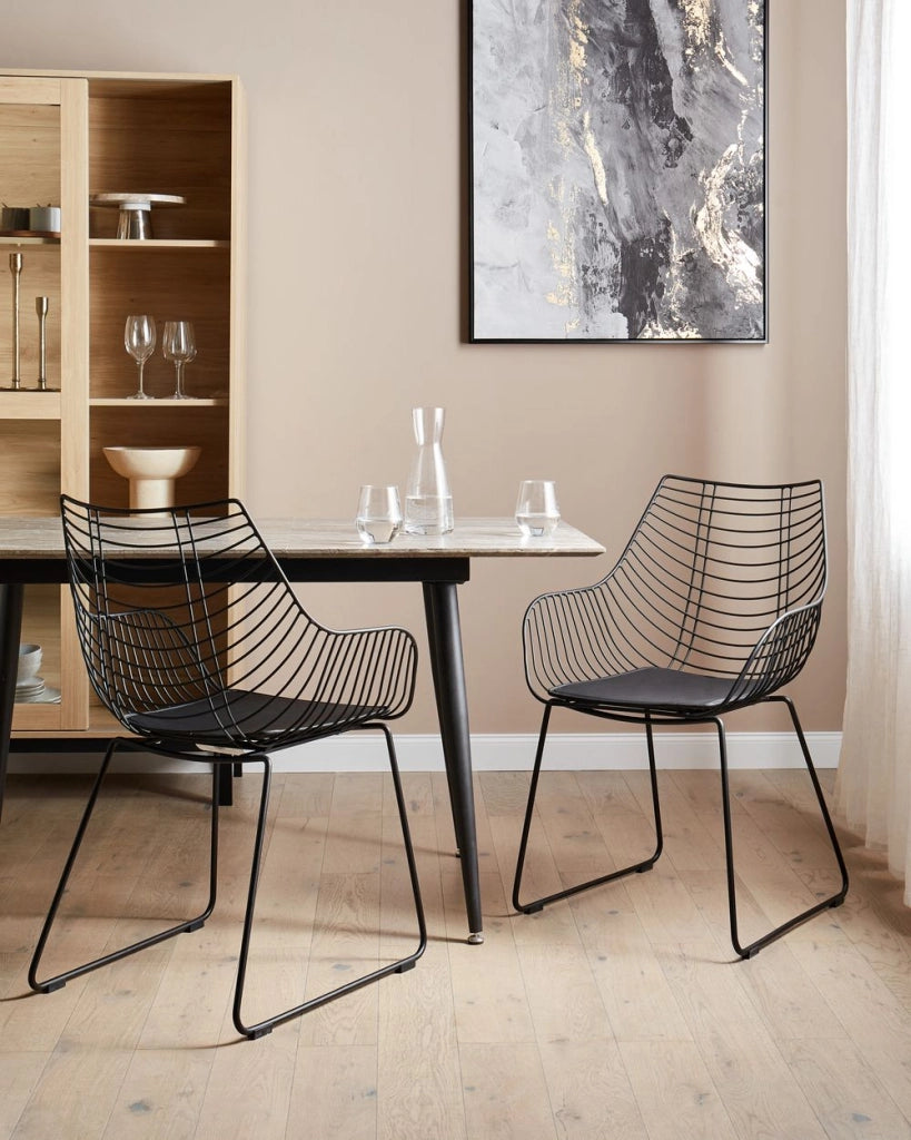 Set di 2 sedie da pranzo in metallo nero con design a filo in ecopelle nera con cuscinetto Glam Industrial Modern