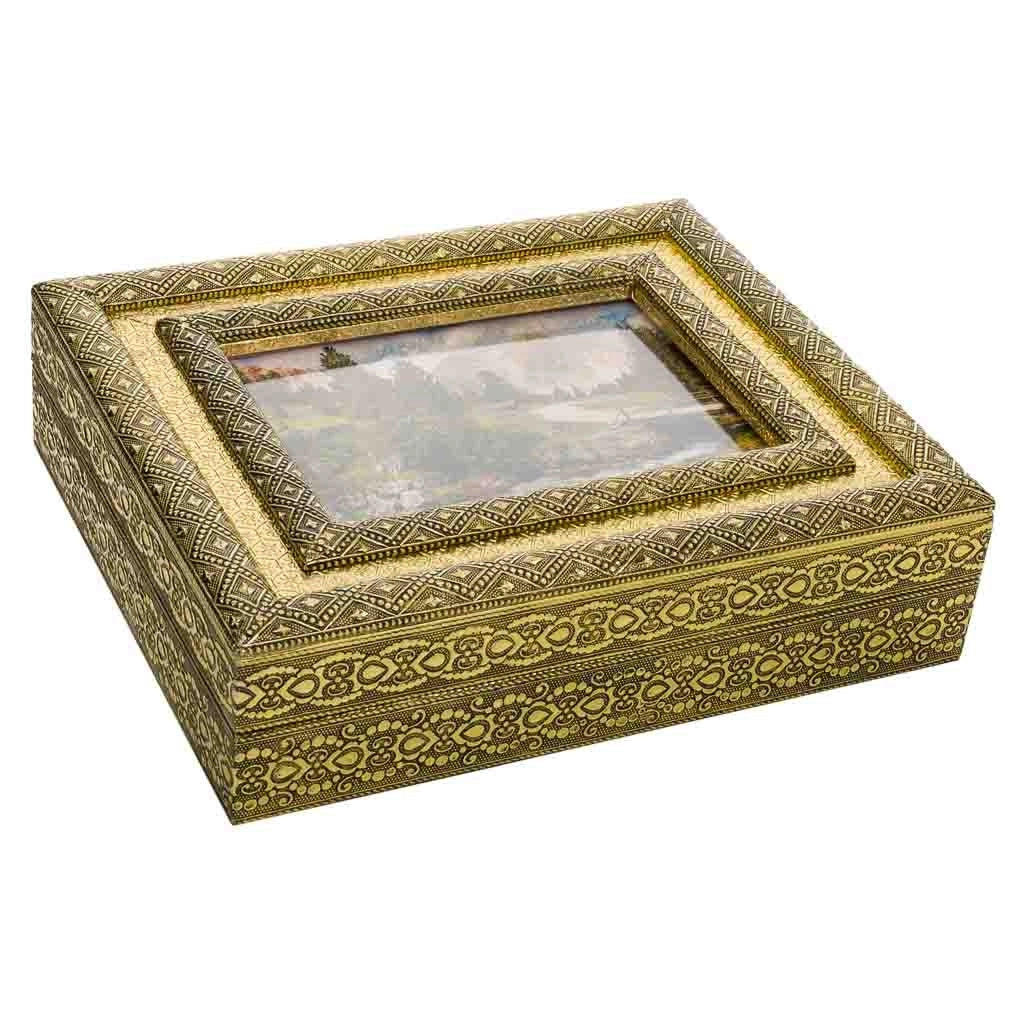 Portagioie in metallo dorato sbalzato 30x25x7,5h