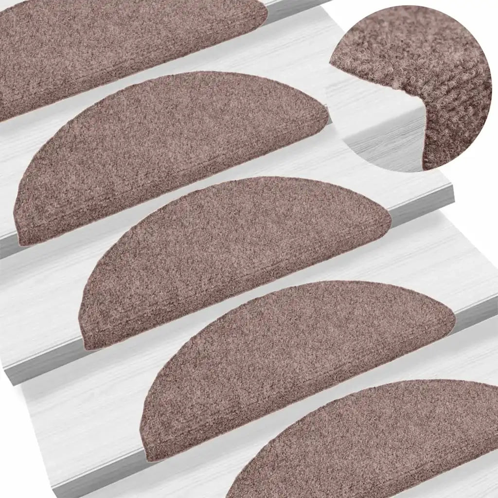 vidaXL Tappetini per scale autoadesivi 20 pz 56x17x3 cm Marrone Chiaro Semicircolari
