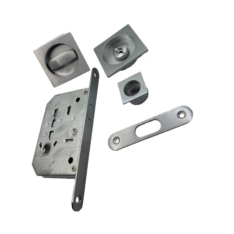 KIT MANIGLIE QUADRO C/SERRATURA PORTE SCORR CROM SAT