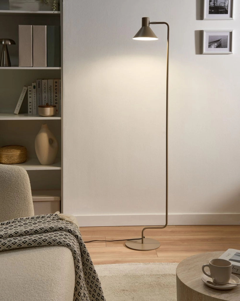 Lampada da terra in metallo con paralume a cono regolabile beige Camera da letto Soggiorno Casa Ufficio Illuminazione Design Industriale