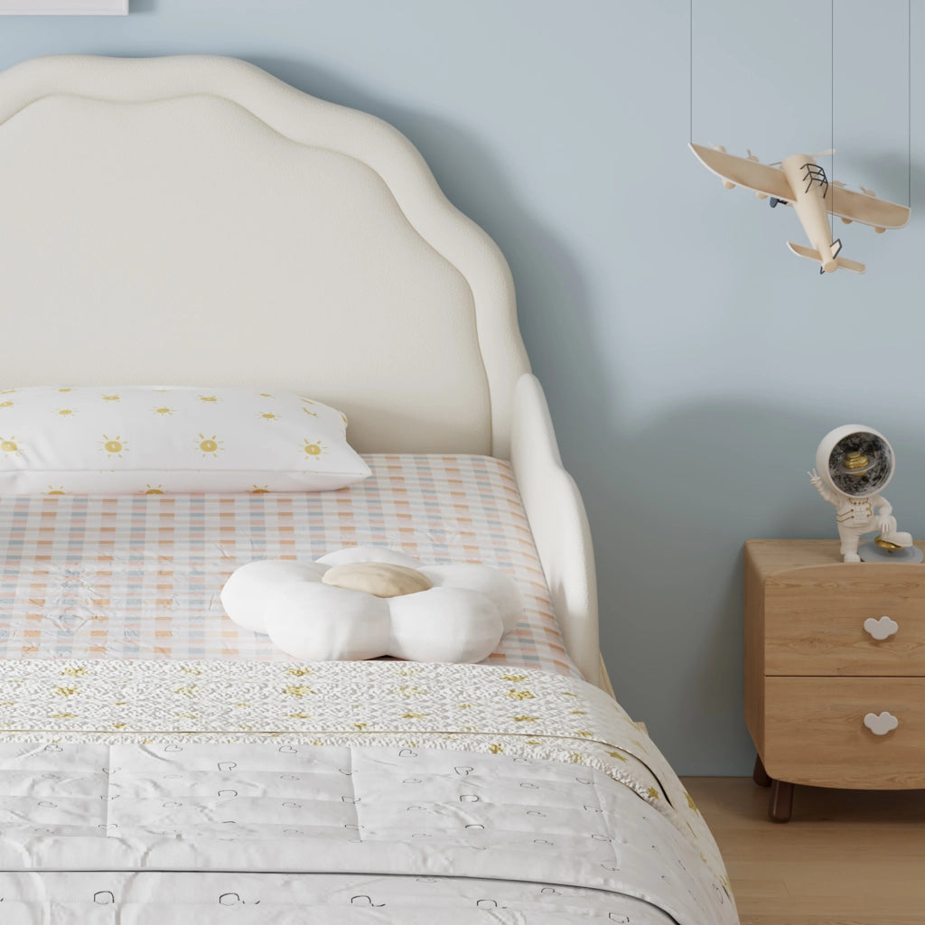Letto per bambini 90 × 200 cm con barriere laterali, testiera imbottita, senza materasso, in legno, beige