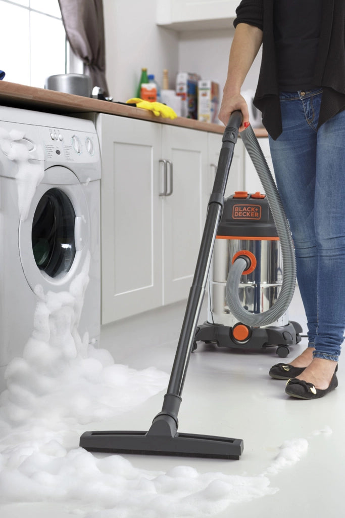 Aspiratore Solidi e Liquidi Black+Decker BXVC30XTDE  (Potenza assorbita  1600 W, Capacità fusto 30 l)