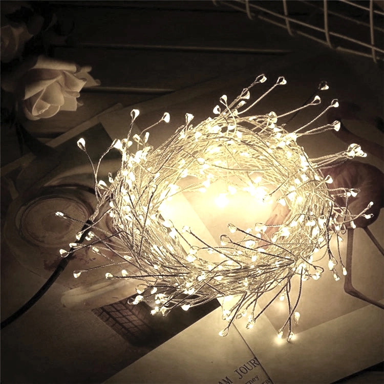 CATENA LUMINOSA NATALE 200 LED SU 2 MT CAVO RAME EFFETTO FOGLIA IP44 A BATTERIA