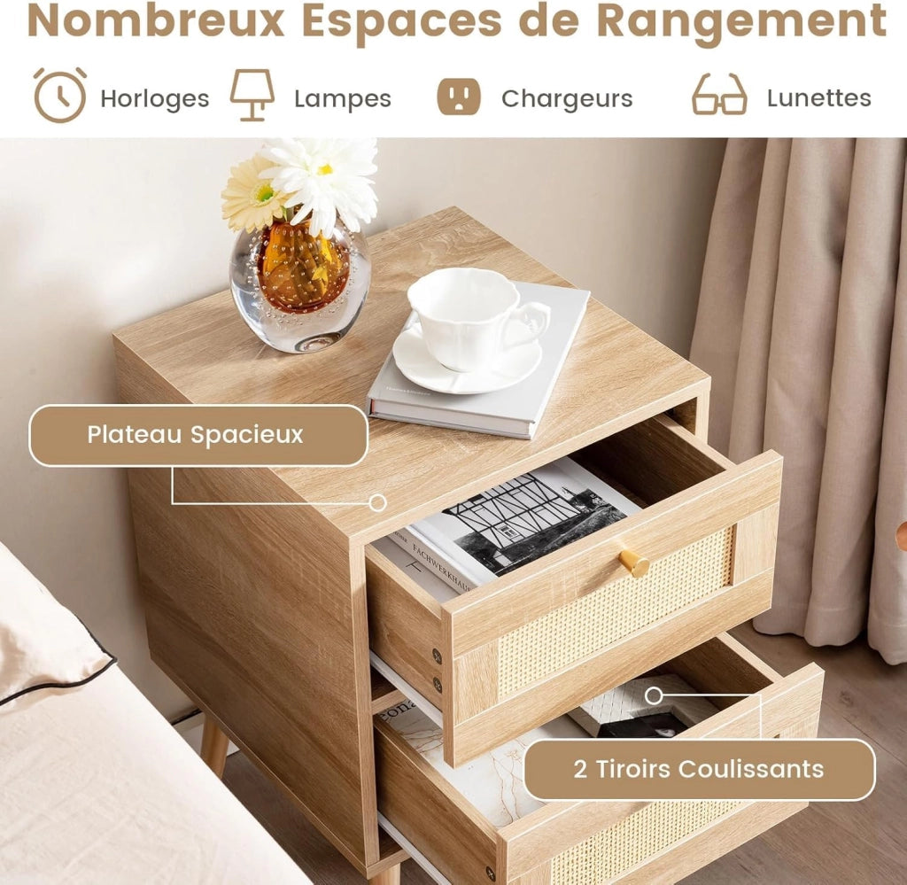 Comodino, Tavolo da Notte con 2 Cassetti Scorrevoli e Decorazione Rustica in Rattan, Piano Spazioso, Bottoni Dorati Eleganti e Cuscinetti di Protezione per Piedi, Naturale (2)