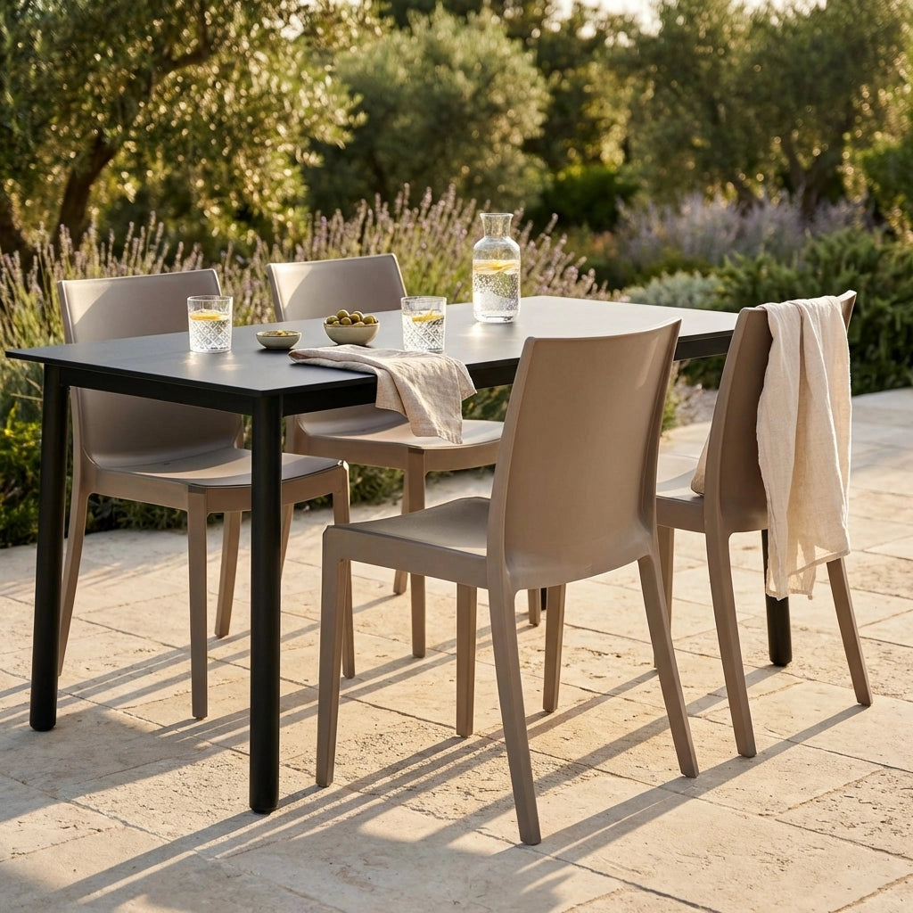 Sedia da Esterno Impilabile in Polipropilene cm 55x47x82 - PERLA
