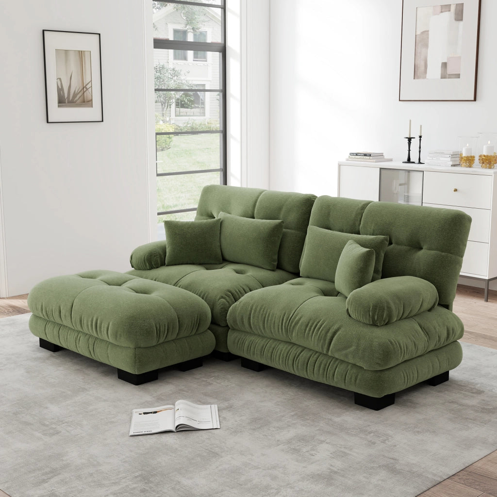 Divano angolare modulare in chenille verde con ottomane mobili e cuscini; stile vintage