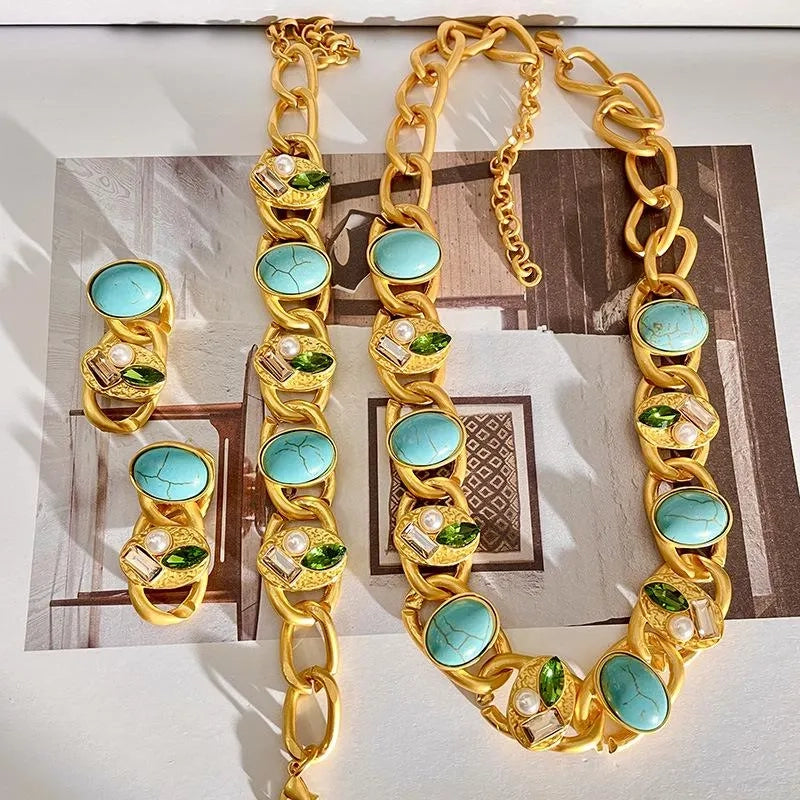 Set di gioielli con perline di cristallo turchese: collana, orecchini e bracciale in stile vintage.
