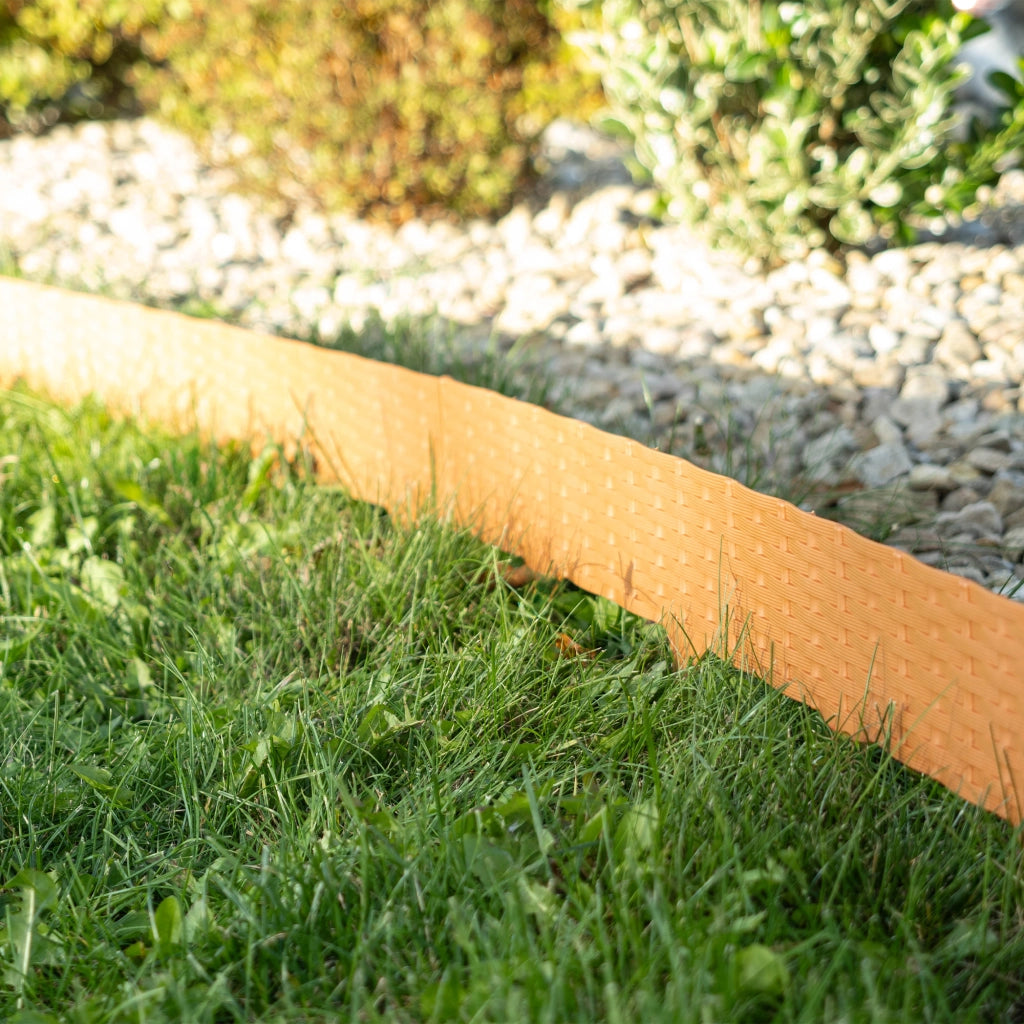 Bordura per prato KADAX, recinzione a palizzata per vialetto, terracotta, 390 cm, 5 pezzi