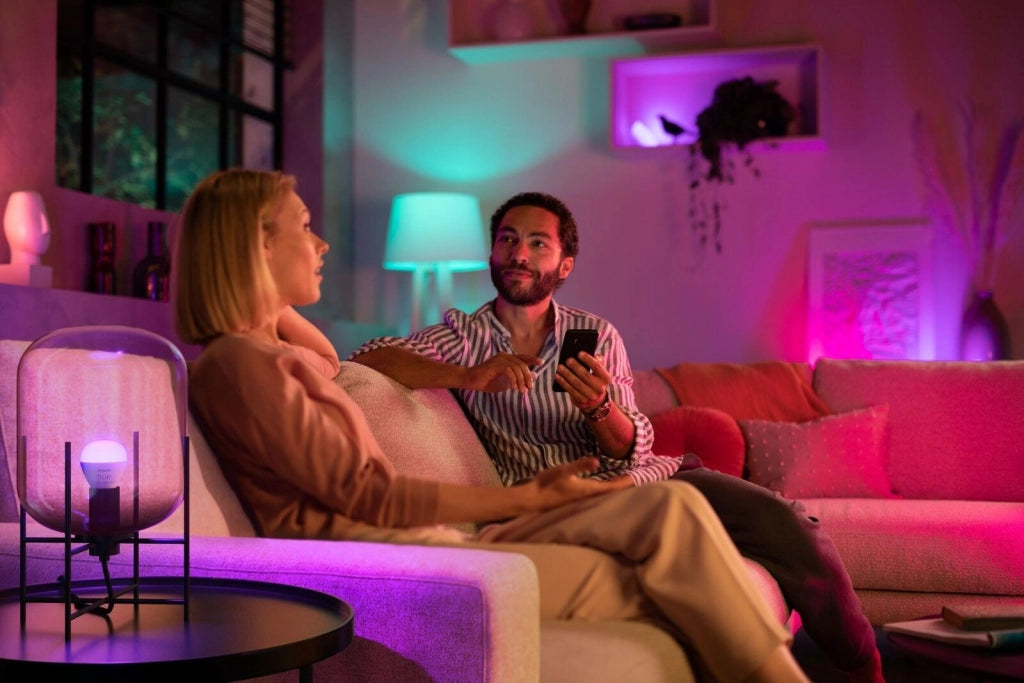 Philips Hue White and Color ambiance Sferetta - lampadina connessa E14