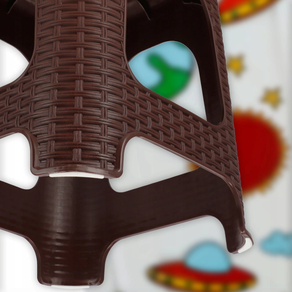Sgabello da cucina KADAX con base antiscivolo, portata massima 120 kg.