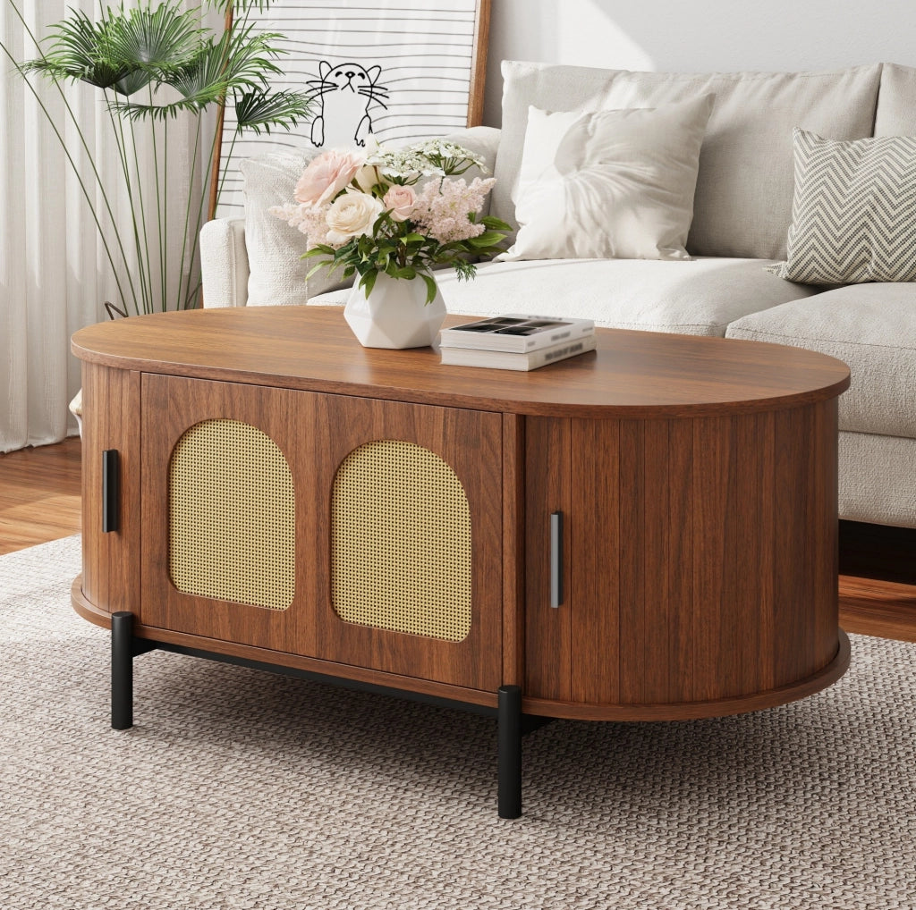 Tavolino ovale con spazio contenitivo e design effetto legno