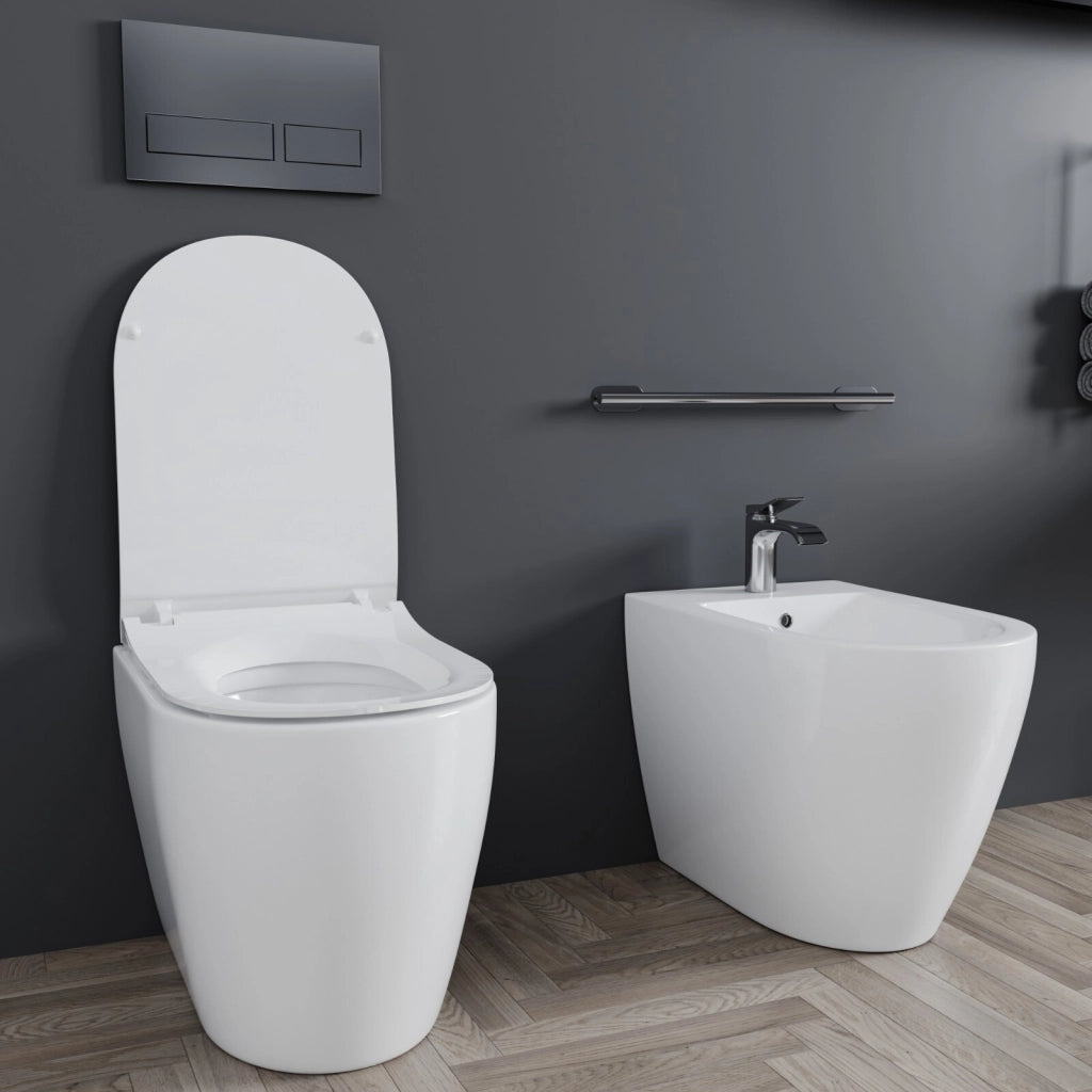 Sanitari Filo Muro Coppia Vaso WC E Bidet In Ceramica Design Moderno Completi Di Copriwater Chiusura Soft Close Ideali Per Arredo Bagno Elegante Colore Bianco Lucido