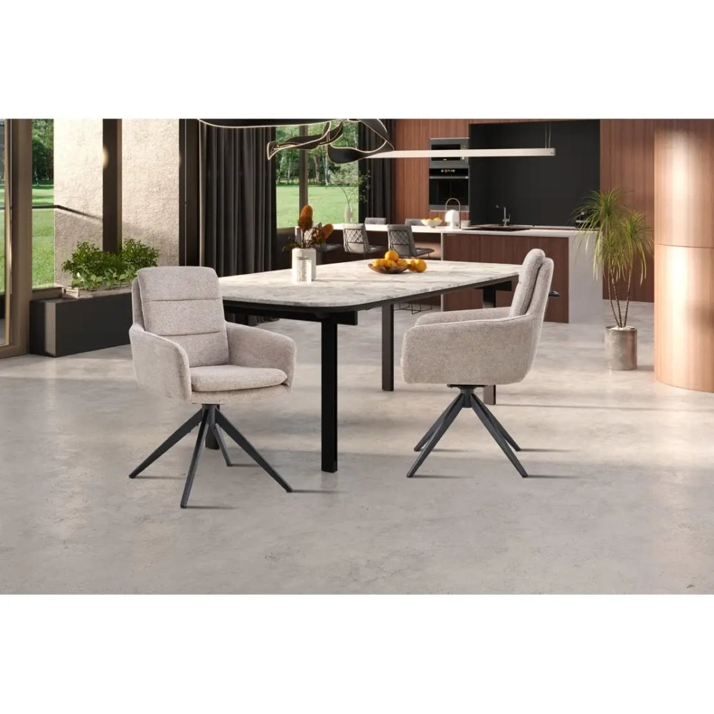 Set di 2 poltrone KAVINA – Tessuto sabbia – Gambe in metallo – Con braccioli – Comfort moderno e naturale