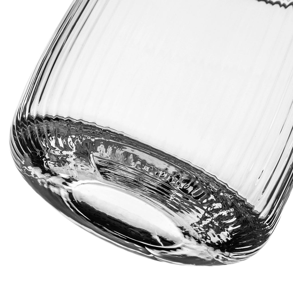 Set di 4 bicchieri da 310 ml per bevande, acqua e succhi di frutta, con superficie scanalata.