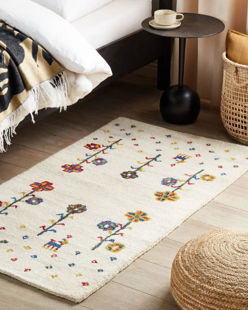 Tappeto Gabbeh di lana beige 80 x 150 cm realizzato a mano con motivo floreale stile tradizionale camera da letto soggiorno