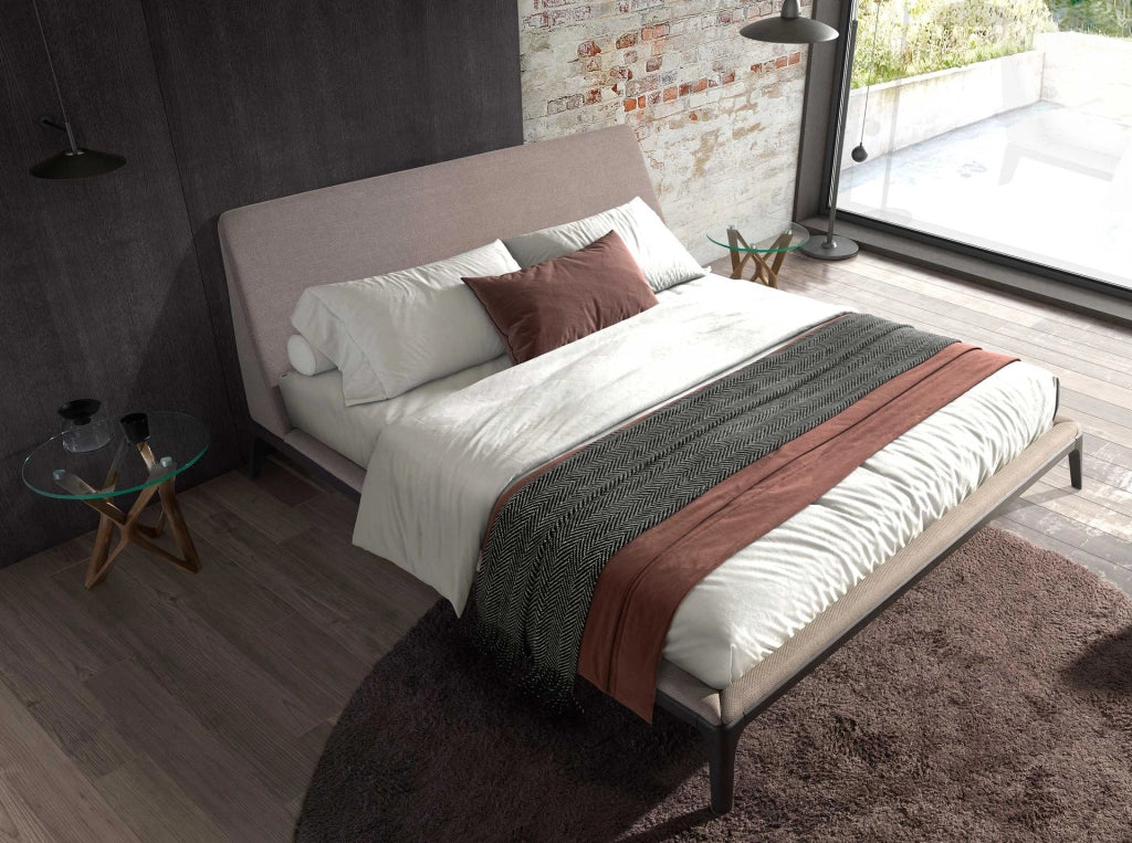 Letto in tessuto grigio