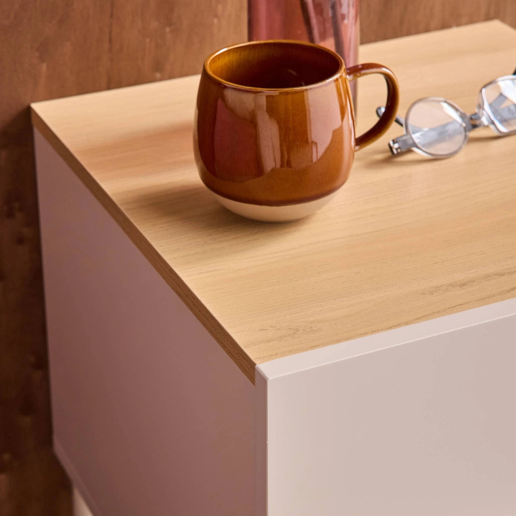 Set 2 comodini in metallo e decorazione in legno 1 anta 1 vano, beige