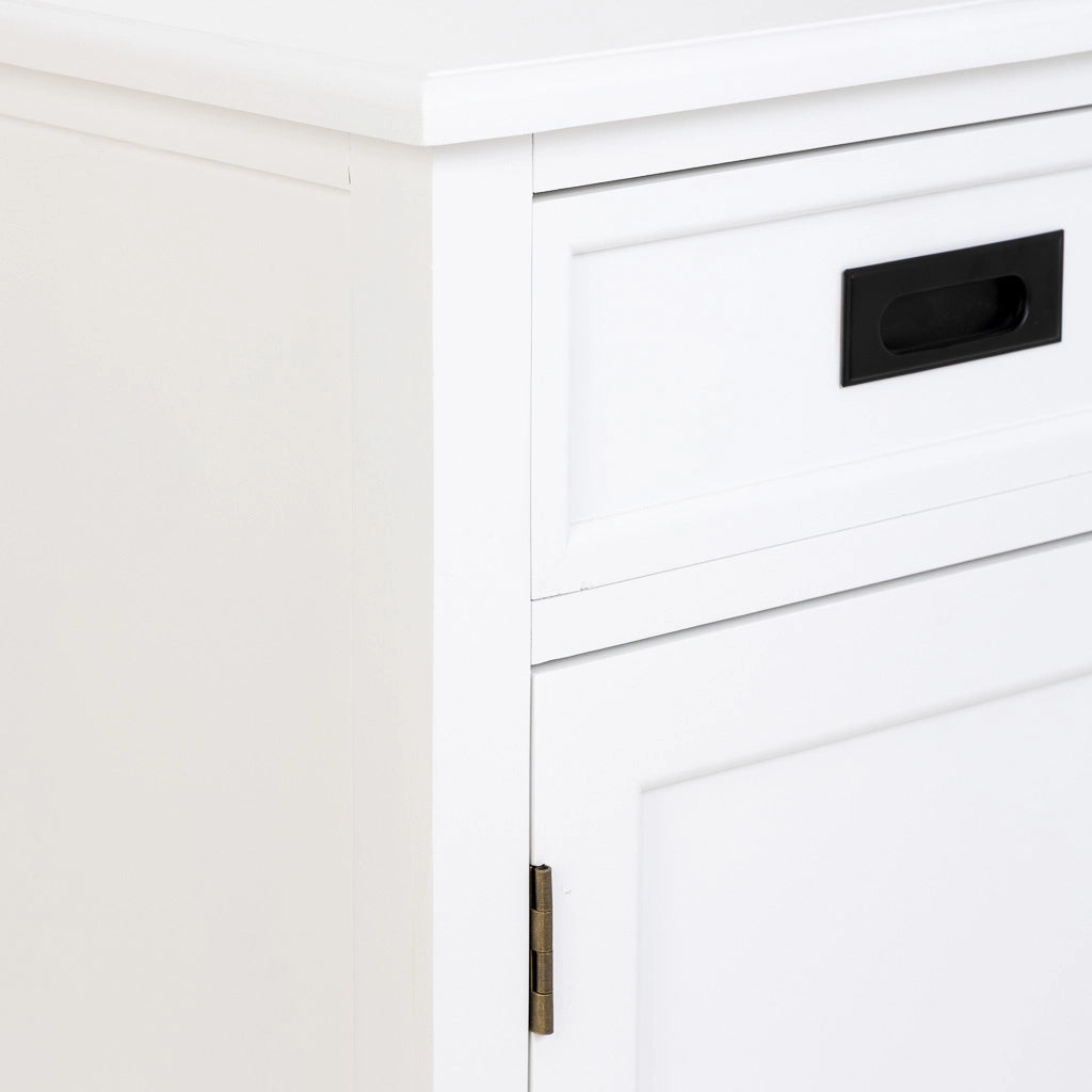 Credenza in legno bianco con 3 ante e 3 cassetti 135x40x80,5h cm