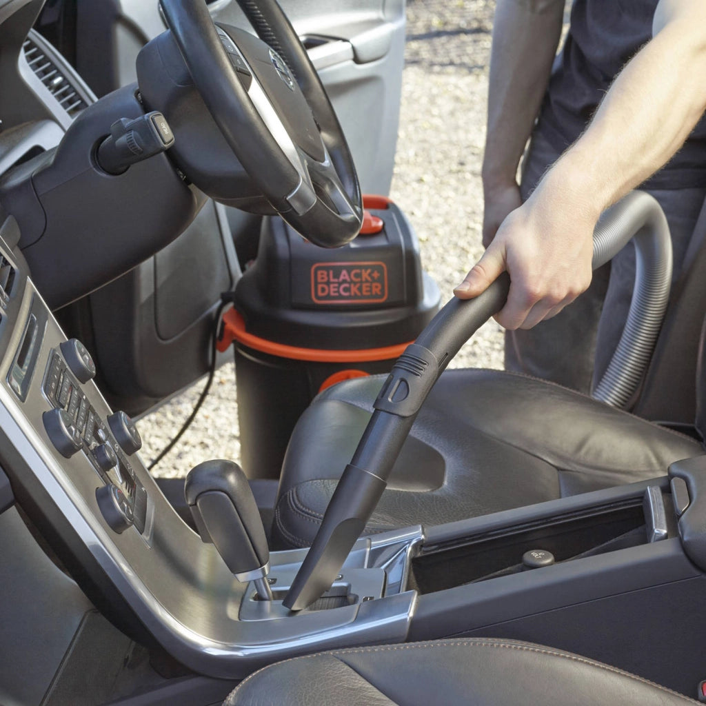 BLACK+DECKER Aspiratore Solidi e Liquidi BXVC30PTDE con Presa Elettroutensili (1600 W, 30 l)
