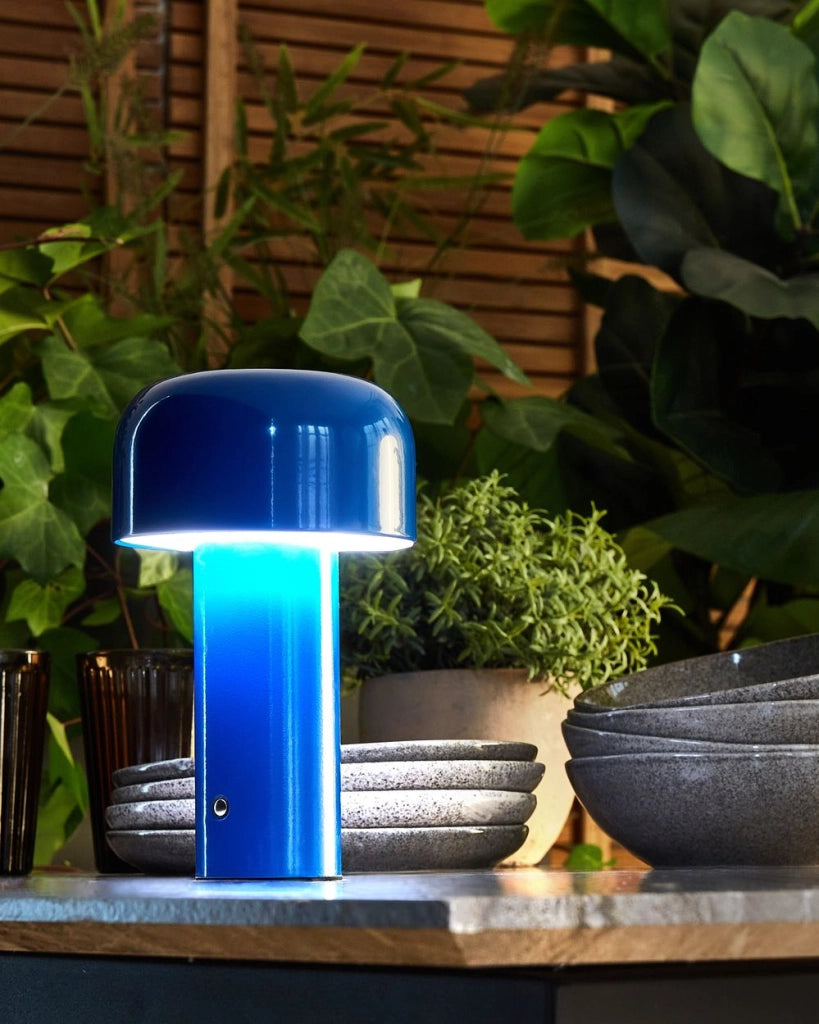 Lampada da tavolo senza fili in ferro blu per interni e per esterni
