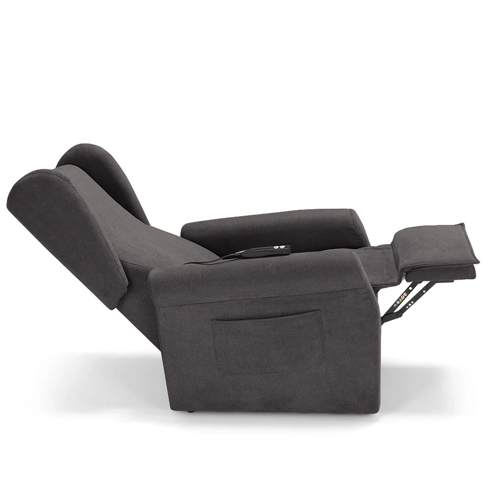 Poltrona relax elettrica PISA MADE IN ITALY per anziani e disabili, 2 motori, 4 ruote, Kit Batteria, reclinazione e alzapersona, Tessuto Antimacchia, colore Grigio