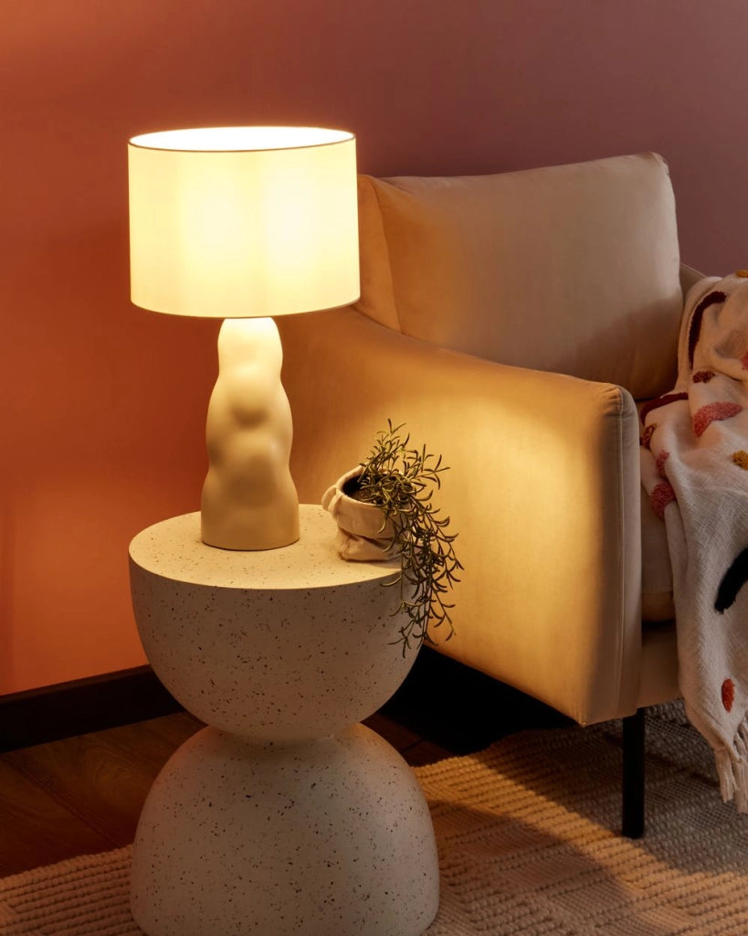 Lampada da tavolo in ceramica con paralume a tamburo beige Beige stile moderno soggiorno camera da letto