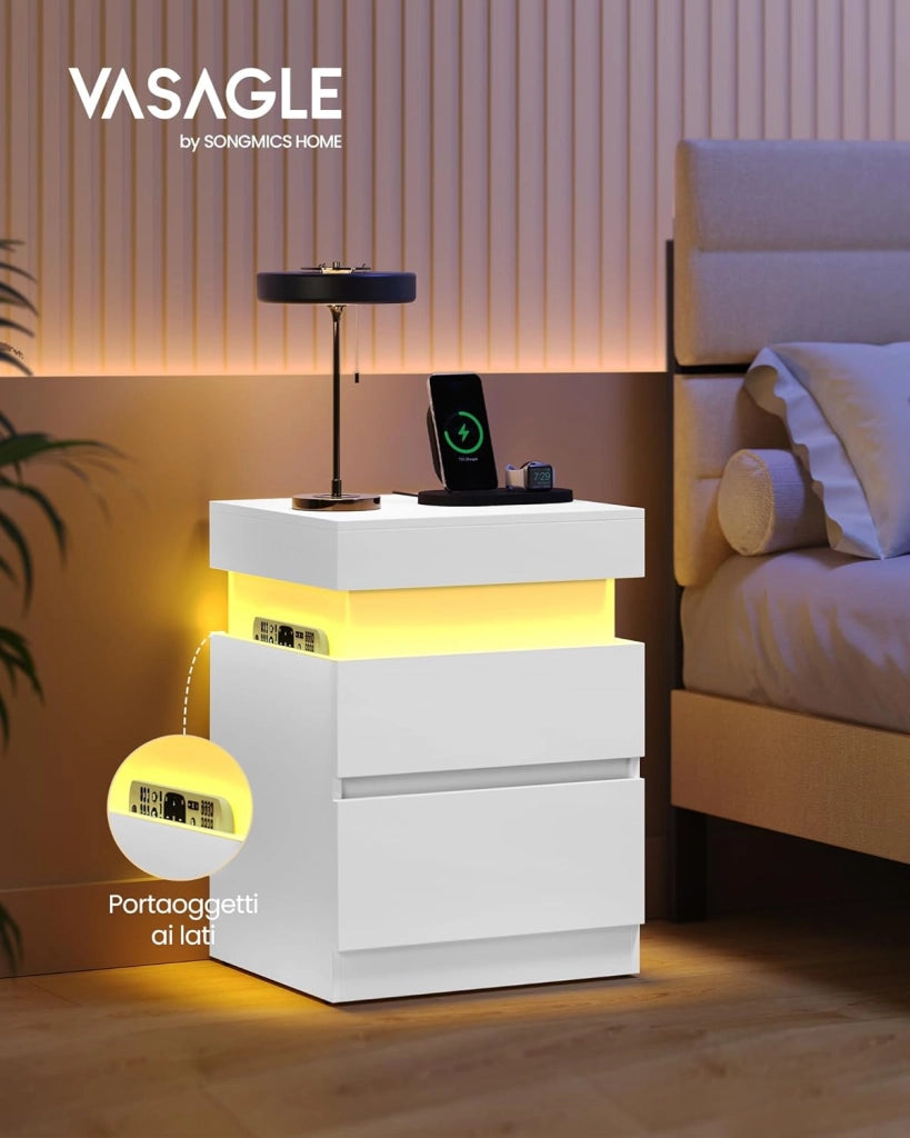 VASAGLE KAILYN Collezione - Comodini con Multipresa, Set di 2, Tavolini con Piano Scorrevole, 2 Cassetti, Striscia LED, Stile Moderno, 35 x 40 x 55 cm, Bianco Neve LET840WB01