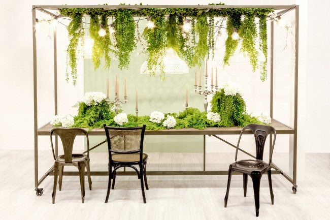 Tavolo Espositore con Tetto 300x210H in Metallo