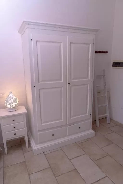 Armadio 2 ante in legno arte povera bianco shabby 125x61x200 (1246) - Mobili 2G